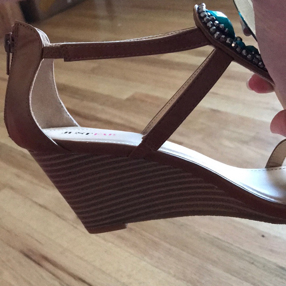 💕SOLD💕JustFab Daniela Wedged Sandals - Picture 8 of 8